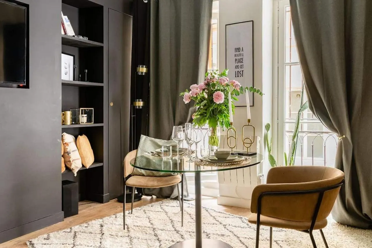 Apartment Majord'Home Spa - Les Nebuleuses - Suite Et Balneo Lyon