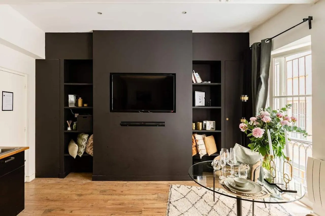 Majord'Home Spa - Les Nebuleuses - Suite Et Balneo Lyon Apartment